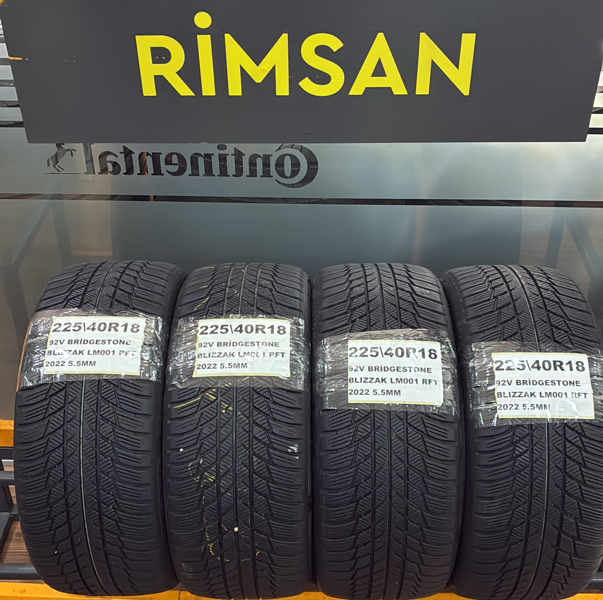 BRIDGESTONE Blizzak LM005 225/40R18 92V XL M+S 3PMSF